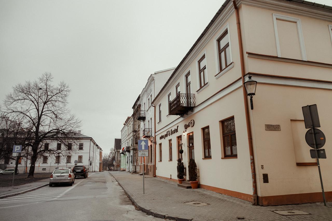 Rynek 6 Retro Pub & Hostel Радом Екстериор снимка